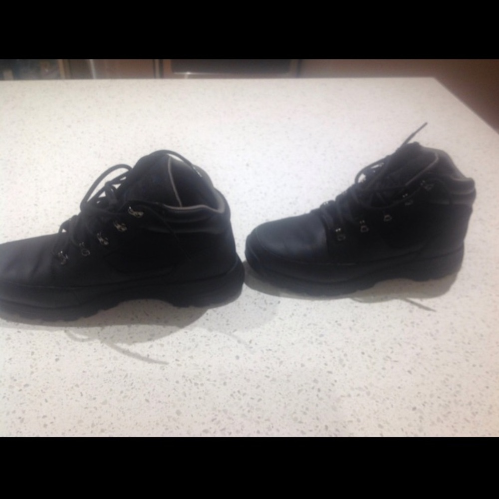 Timberland Boots - Picture 3 of 7